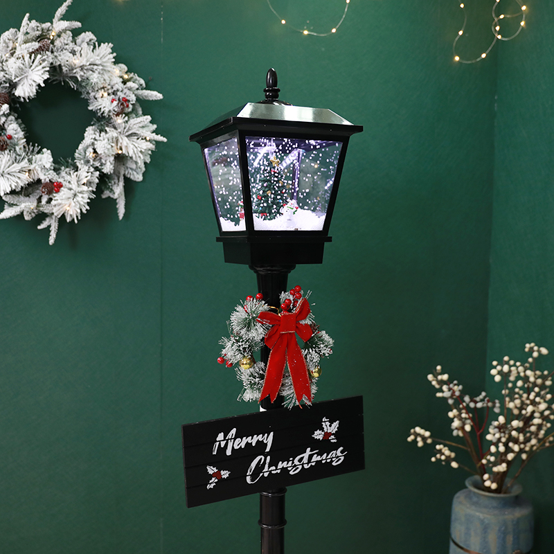 Outdoor Decorative Streetlamp for Christmas with Snowflakes and Music
